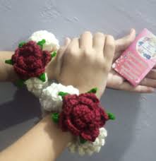 White & Rose Gajra